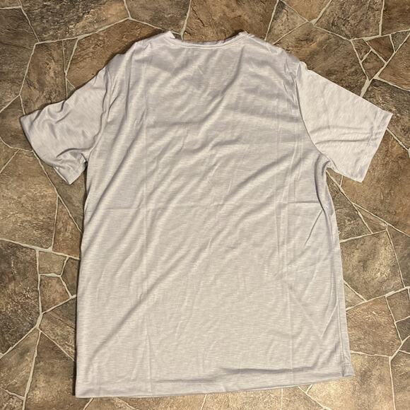 NWOT Go Couture Slub V-Neck Pocket T-Shirt Sz L in Light Gray - Picture 8 of 8